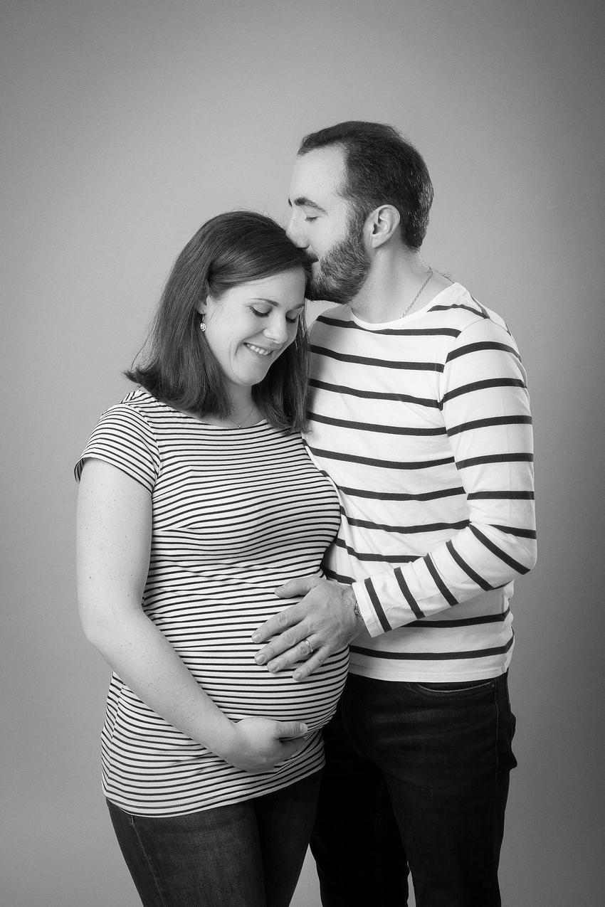 photographe nancy femme enceinte couple studio